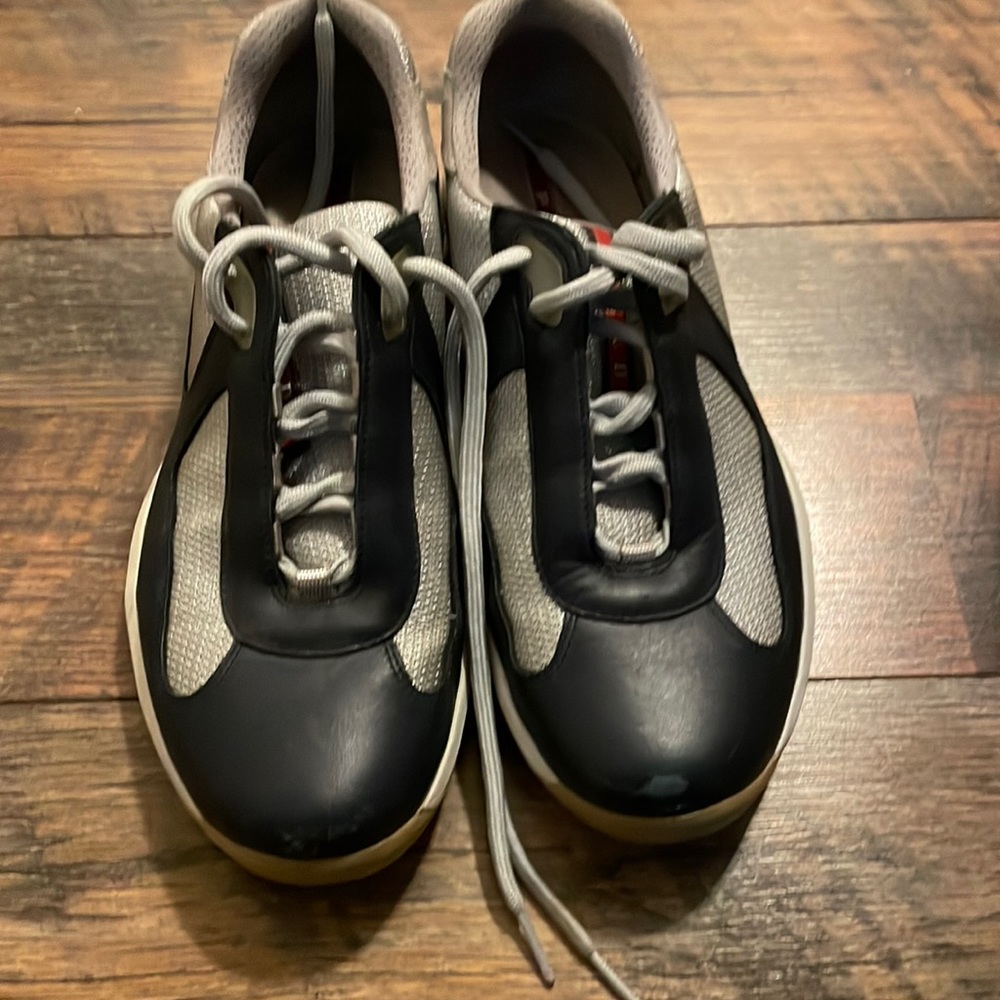 Prada sneakers low top